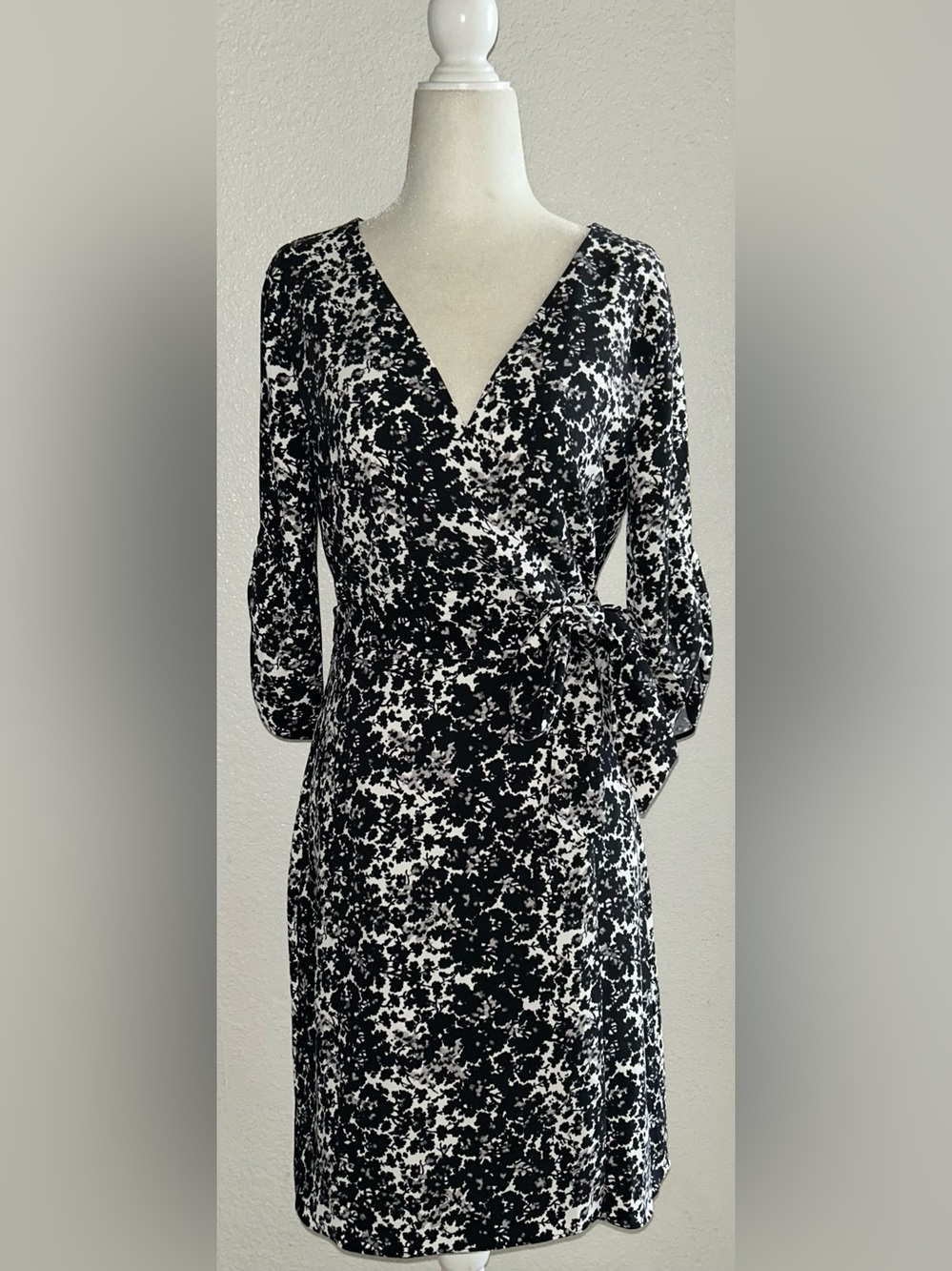 Club Monaco Black and White Ruched Sleeve Wrap Dress | Size 4